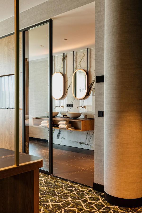 Van Der Valk Hotel سخيدام المظهر الخارجي الصورة